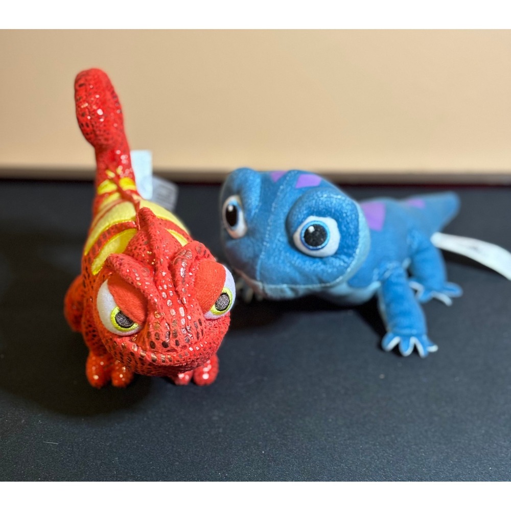 Disney Parks Frozen 2 Bruni & Tangled Pascal Plush Set Blue Red Lizard Chameleon